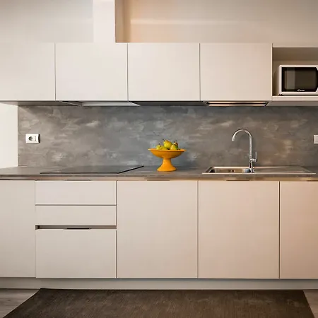 Magic Apartment *